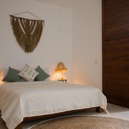 Bed and Breakfast The Bed By The Sea Canggu Exterior foto